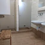 مكان تخييم Zatoka Zivohost - *